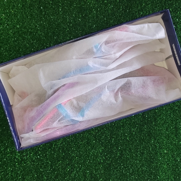 square toe heels - Picture 2 of 4